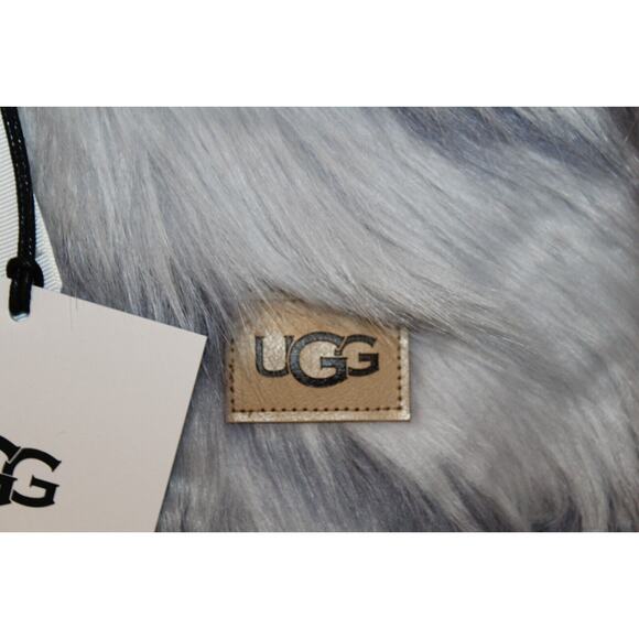 UGG Rosia Faux Fur Throw Blanket Blue Wavy $198 NEW! - Picture 2 of 4